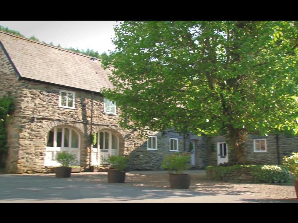 Bryn Melyn Farm Cottages Bala Extérieur photo